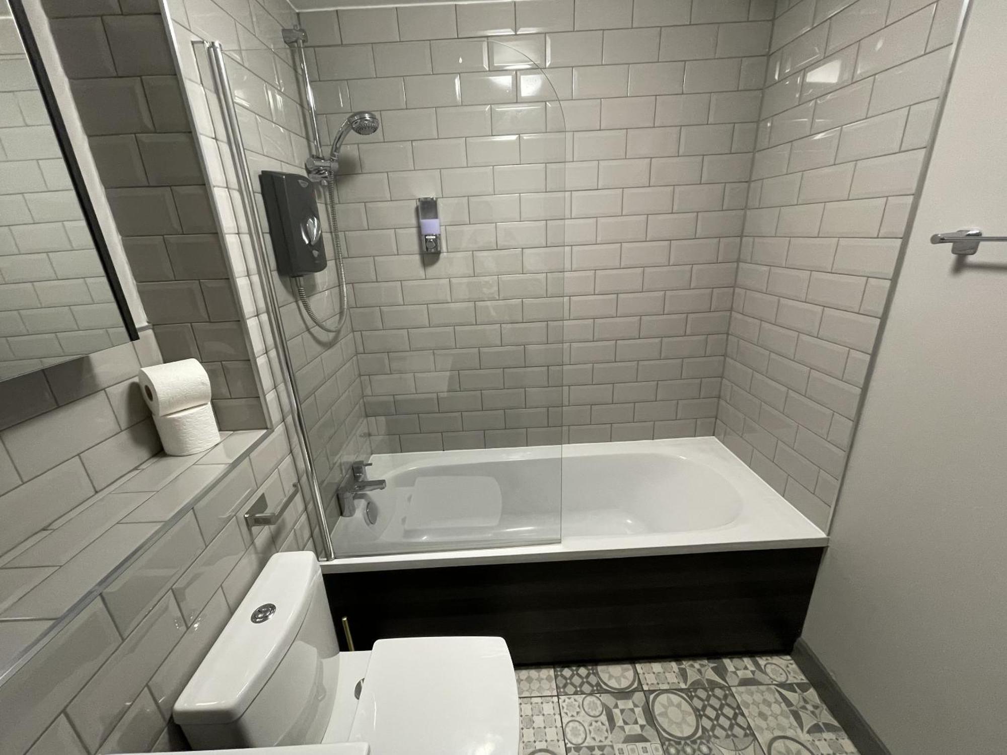 No24 - 2-Bed Boutique Apartment - Hosted By Hutch Lifestyle Leamington Spa Exterior photo